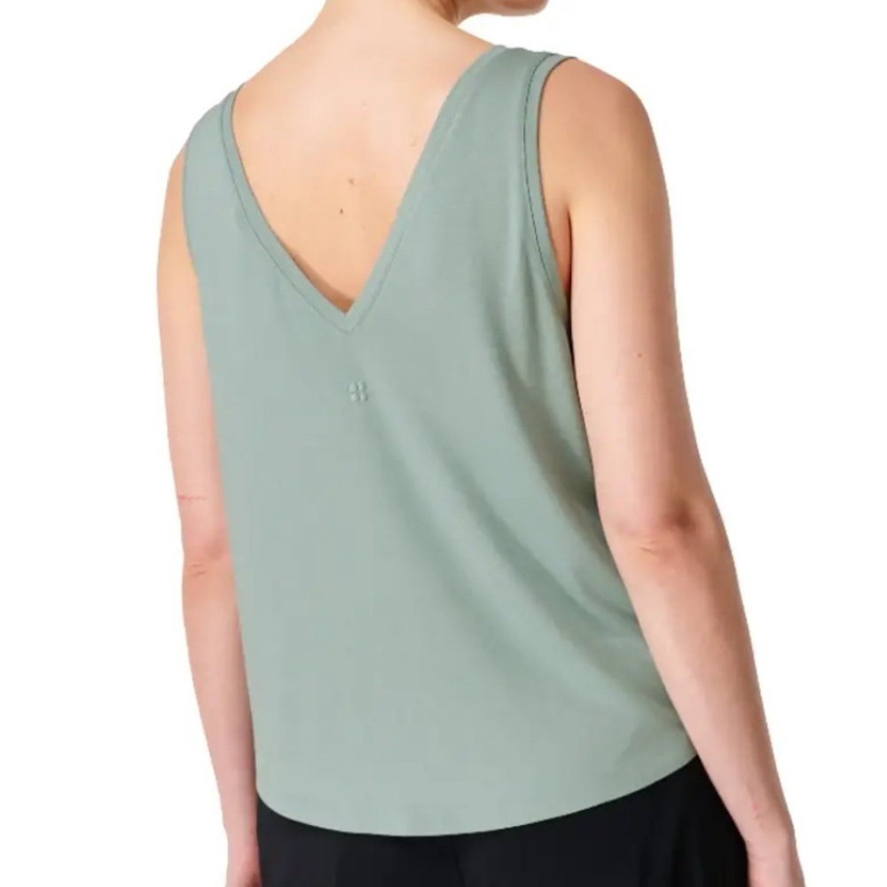 Sweaty Betty Wave Holistic V-Neck Tank Top in Blue - Picture 2 of 6